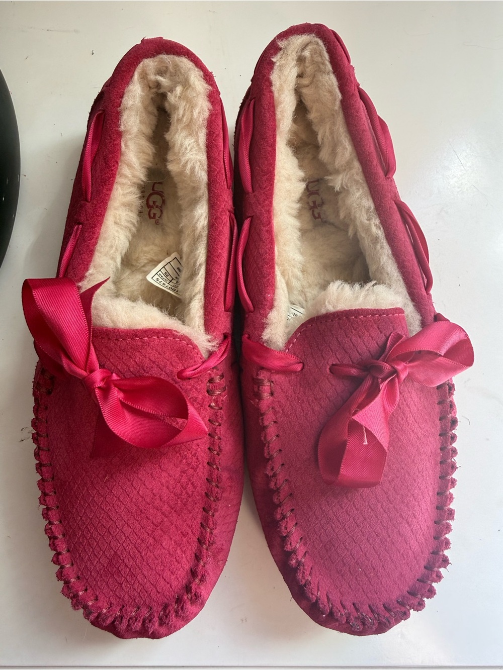 UGG Dakota size 8 Pink Satin-Bow Shearling Moccasins - Picture 2 of 8